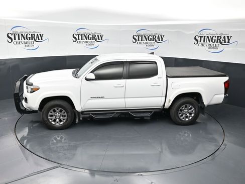 Used 2018 Toyota Tacoma SR5 image 12