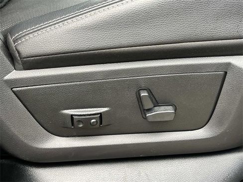 Used 2016 RAM 2500 Laramie image 24