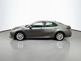Used 2022 Toyota Camry LE image 4