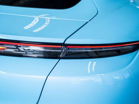 Used 2021 Porsche Taycan Turbo w/ Performance Package image 25