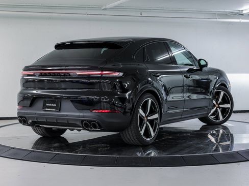 New 2026 Porsche Cayenne S image 7