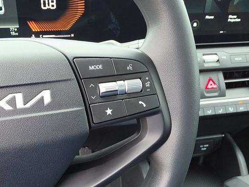 New 2026 Kia K4 FWD image 30