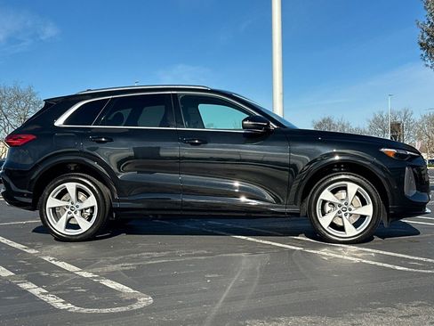 Used 2025 Audi Q5 Premium Plus w/ Premium Plus image 3