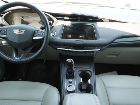 Used 2022 Cadillac XT4 Premium Luxury w/ Enhanced Visibility Package FWD image 14