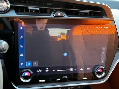 Used 2023 Lexus RZ 450e Premium image 23