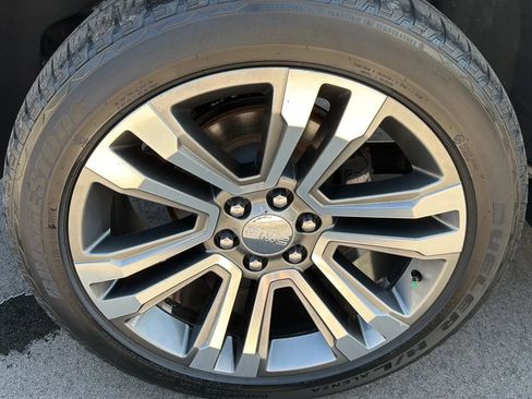 Used 2017 GMC Yukon XL Denali w/ Open Road Package RWD image 35