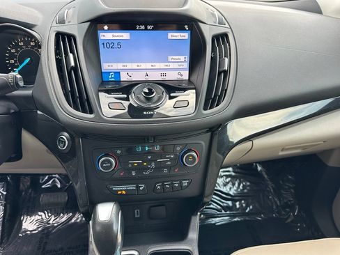 Used 2019 Ford Escape Titanium FWD image 27