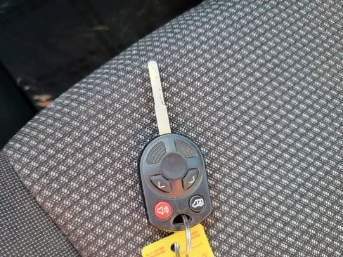 Used 2017 Ford Transit Connect XL image 34