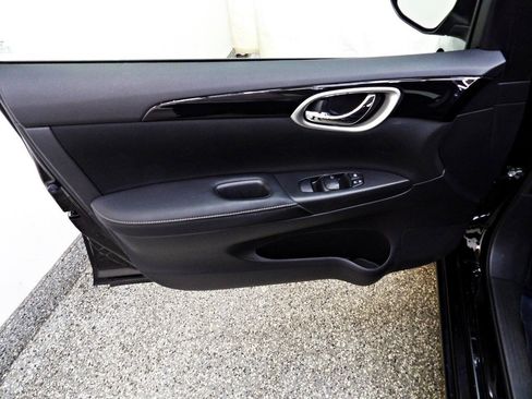Used 2019 Nissan Sentra SV FWD image 7