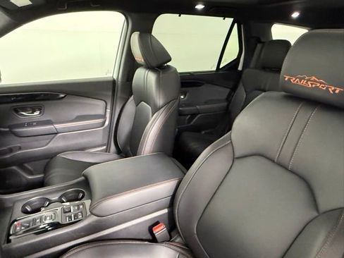 Used 2024 Honda Pilot TrailSport image 32