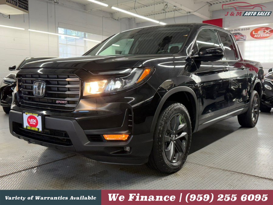 Used 2023 Honda Ridgeline Sport image 2