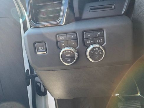 Used 2024 GMC Sierra 2500 AT4 w/ AT4 Preferred Package image 14