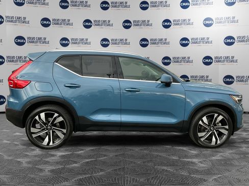 Certified 2024 Volvo XC40 B5 Plus w/ Climate Package image 6