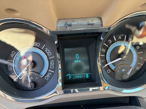 Used 2010 Buick LaCrosse CXL image 8