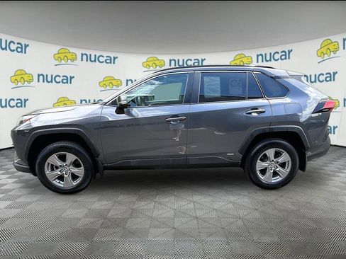 Used 2024 Toyota RAV4 XLE w/ Convenience Package AWD/4WD image 4