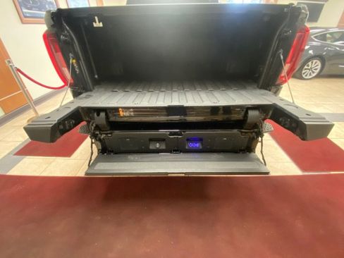Used 2024 GMC Sierra 1500 Denali Ultimate image 30