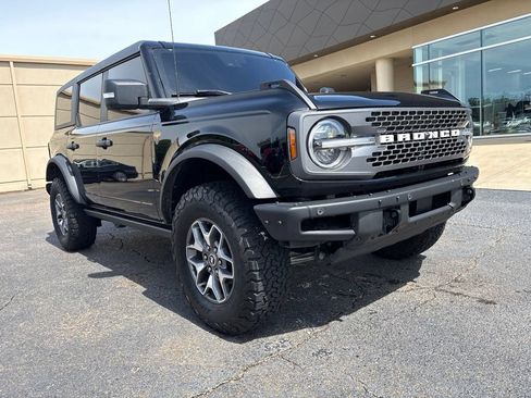 Used 2024 Ford Bronco Badlands AWD/4WD image 3