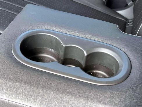 Used 2022 Volkswagen Tiguan SE R-Line image 15