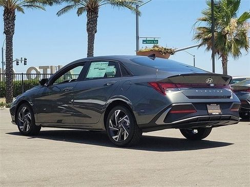 New 2025 Hyundai Elantra Sport image 23