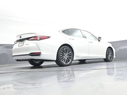 Used 2022 Lexus ES 300h w/ Premium Package FWD image 37