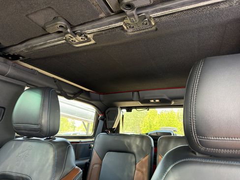 Used 2023 Ford Bronco Outer Banks w/ Sasquatch Package AWD/4WD image 13