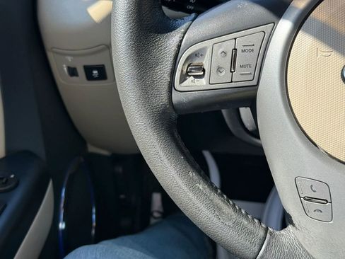 Used 2011 Kia Soul ! FWD image 20