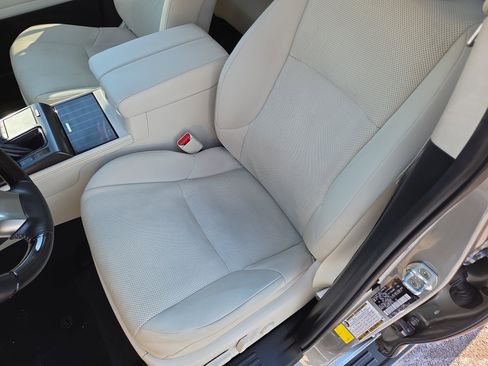 Certified 2023 Lexus GX 460 Premium image 13