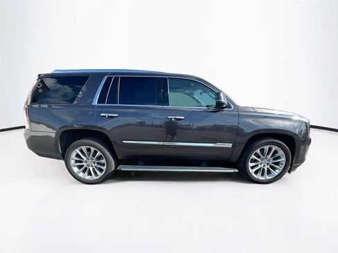 Used 2017 Cadillac Escalade Premium Luxury AWD/4WD image 6