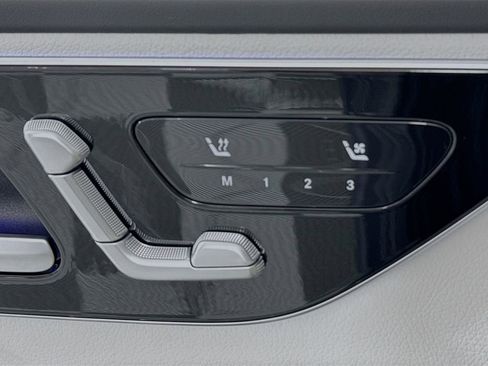 Used 2025 Mercedes-Benz C 300 4MATIC Sedan image 21