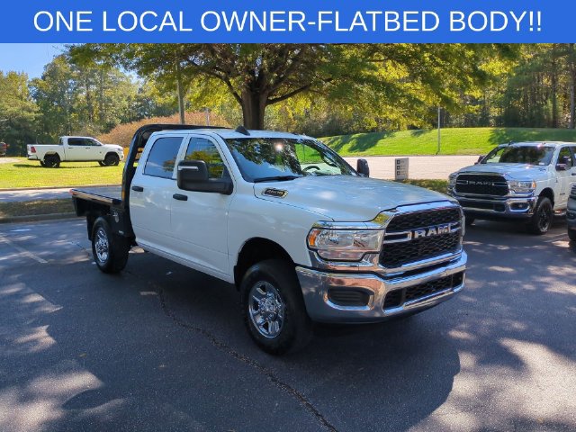 Used 2024 RAM 2500 Tradesman w/ Chrome Appearance Group AWD/4WD image 7