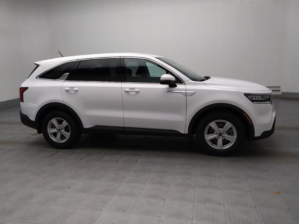 Used 2022 Kia Sorento LX FWD image 11