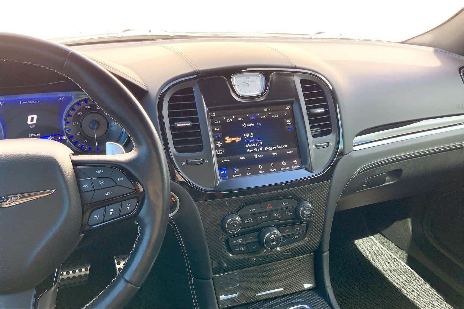 Used 2023 Chrysler 300 C RWD image 15