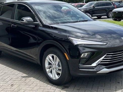 Used 2025 Buick Envista Preferred w/ Convenience I Package image 5