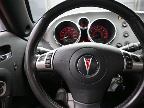 Used 2007 Pontiac Solstice GXP w/ Premium Package image 8