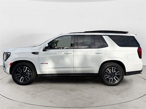 Used 2023 GMC Yukon AT4 image 4
