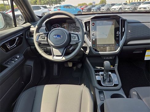 New 2025 Subaru Forester Limited image 9