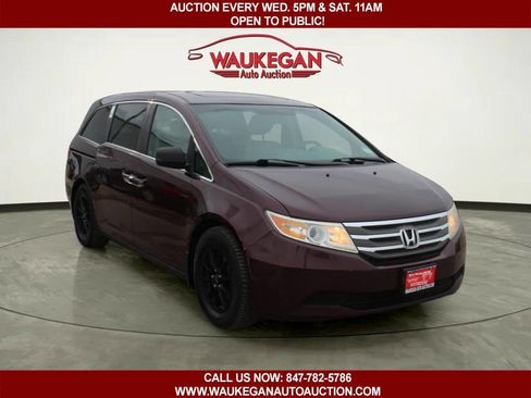 Used 2011 Honda Odyssey EX-L image 2