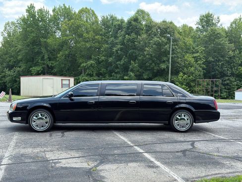 Used 2005 Cadillac De Ville Limousine FWD image 6