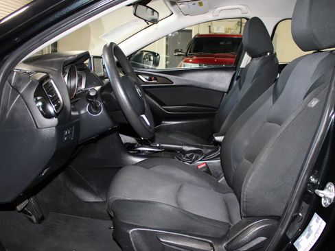 Used 2016 MAZDA MAZDA3 i Sport w/ Preferred Equipment Package FWD image 9