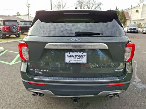 Certified 2022 Ford Explorer Platinum w/ Equipment Group 601A image 6