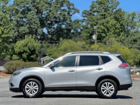 Used 2014 Nissan Rogue SV w/ SV Family Package AWD/4WD image 8