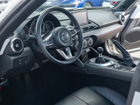 Used 2018 MAZDA MX-5 Miata RF Grand Touring image 34
