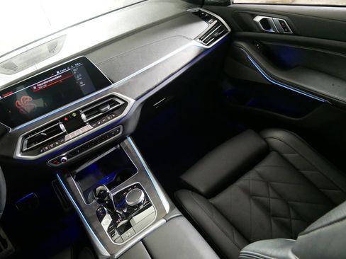 Used 2023 BMW X5 xDrive40i w/ M Sport Package image 11