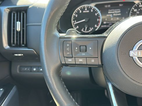 Certified 2024 Nissan Pathfinder SL w/ SL Premium Package image 17