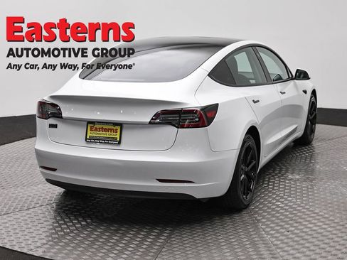 Used 2023 Tesla Model 3 Standard Range RWD image 5