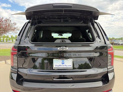 Used 2025 Chevrolet Suburban Z71 AWD/4WD image 42