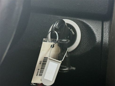 Used 2017 RAM 1500 Big Horn image 27