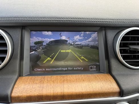 Used 2016 Land Rover LR4 image 27