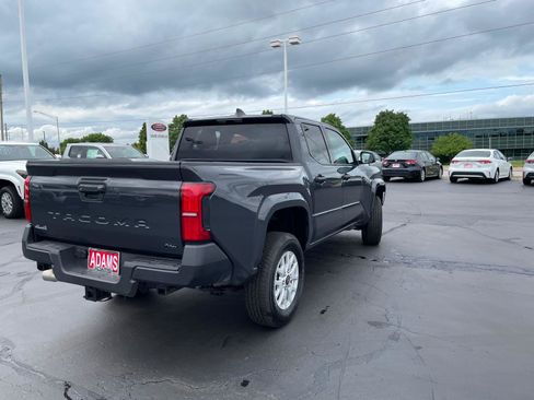 Used 2024 Toyota Tacoma SR image 8