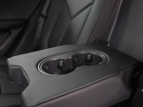 Used 2026 Porsche Macan AWD/4WD image 32